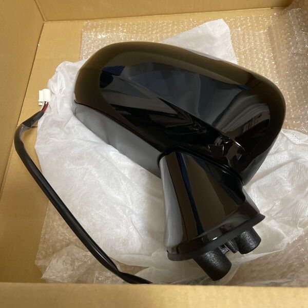 新車外し美品 トヨタサイドミラー 右ウィッシュ ドアミラートヨタ ZGE20W 1.8Sブラック 20系