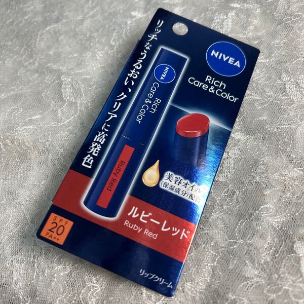 新品 NIVEA ニベア リッチケア&カラー リップ ルビーレッド