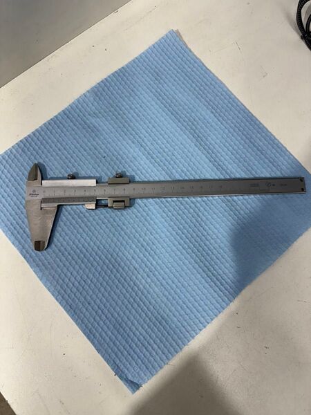 良品 値下げ致しました。ミツトヨ ノギス 180mm Mitutoyo