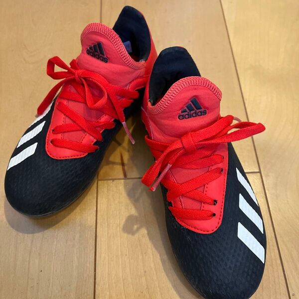 adidas トレーニングシューズ 18.3cm