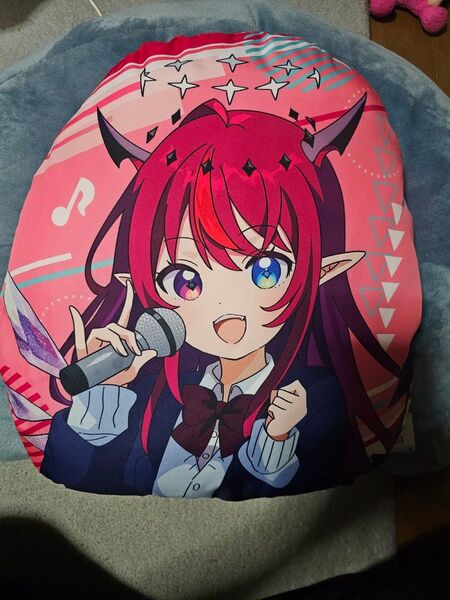 ホロライブ ROUND1限定 ダイカットクッション