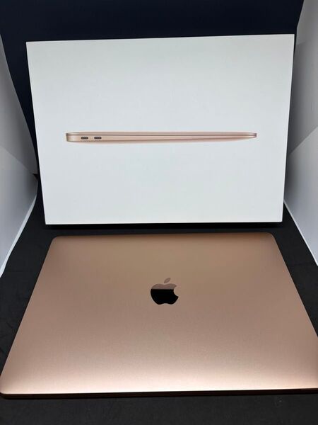 【美品】Apple M1チップ搭載13インチMacBook Air256GB