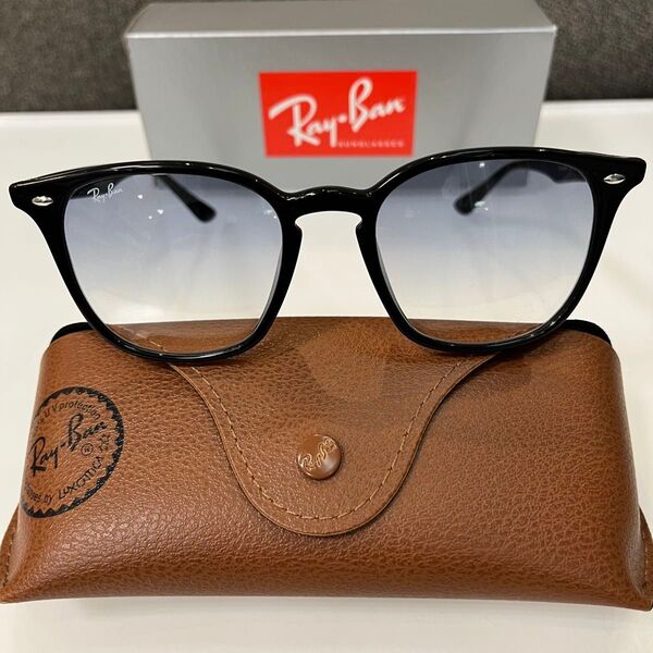正規RayBanレイバンRB4258F 601/19 ブラック/ライトブルーグラデーション サングラス アジアンフィット ケース茶