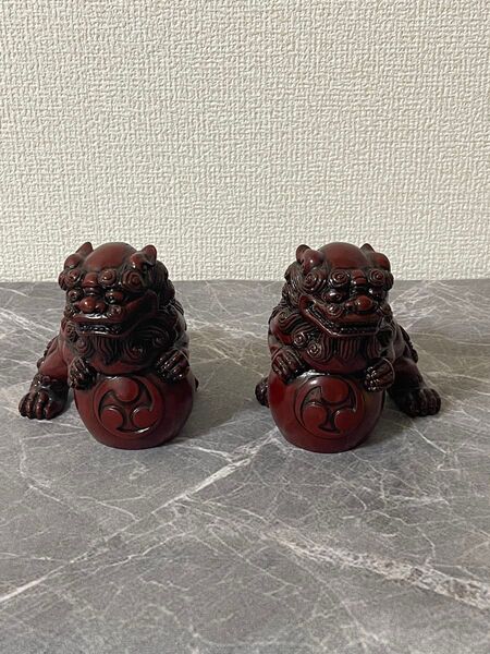 狛犬 唐獅子 ペア 魔除け 縁起物 樹脂製 置物2体セット