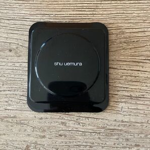 shu uemura ザライトバルブ パウダーファンデーション 764
