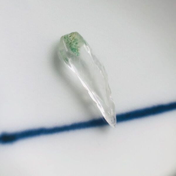 エメラルドグリーンファントムクウォーツ 天然石 水晶