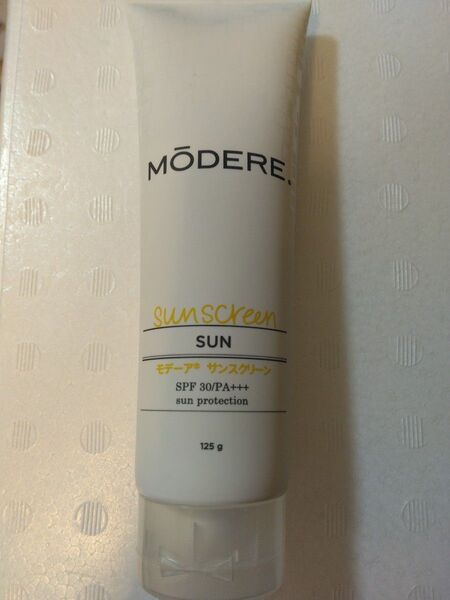 未開封 MODERE モデーア サンスクリーン 日焼け止め SPF30/PA+++ 125g 訳あり B