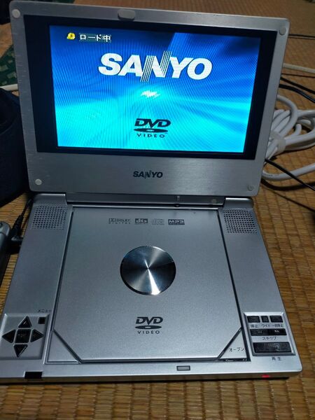 SANYO 液晶DVDプレイヤー HP71T