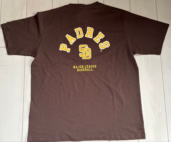 新品 大きいサイズ 4L MLB パドレス 半袖Tシャツバックプリント