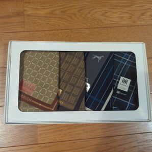 メンズブランドハンカチ4枚セット 新品箱入り