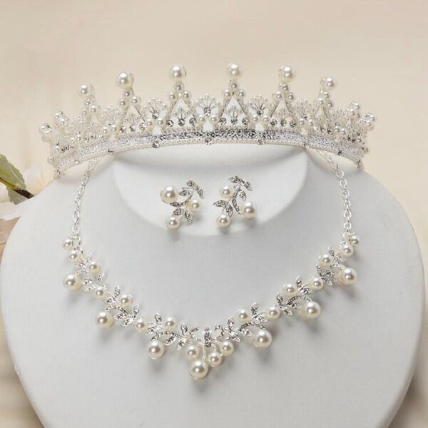 ブライダルアクセサリーセット ティアラ ネックレス ピアス 3点セット ウェディング 結婚式 ブライダル パール シルバー