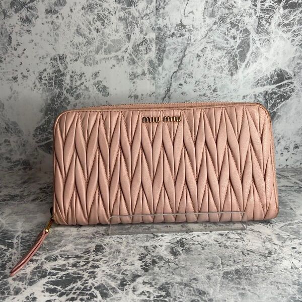 MIU MIU ミュウミュウ 長財布 ラウンドファスナー ピンク