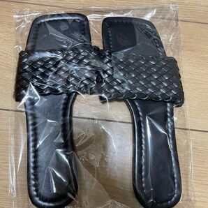 新品未使用 編み込みサンダル 黒 ブラック 23.5サイズ レディース