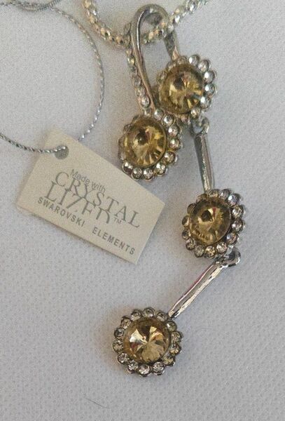 Crystal ネックレススワロフスキーエレメンツ スペアチェーン付き