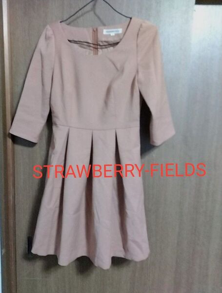 STRAWBERRY-FIELDS ワンピース ピンクベージュ