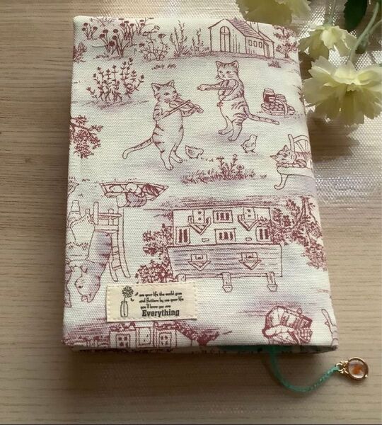 ブックカバー 文庫本サイズ ハンドメイド しおり紐付き 猫柄