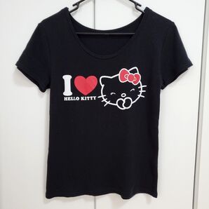匿名配送:サンリオ ハローキティ 半袖Tシャツ 黒 Mサイズ