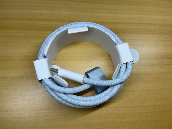 Apple 純正 USB-C - MagSafe 3ケーブル(2m)- スカイブルー