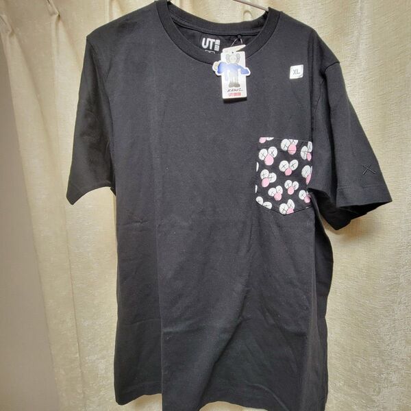【新品】UNIQLOxKAWS ユニクロ xカウズ UT XLユニクロ Tシャツ