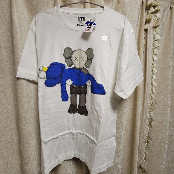 【新品】UNIQLOxKAWS ユニクロ xカウズ UT XLユニクロ Tシャツ