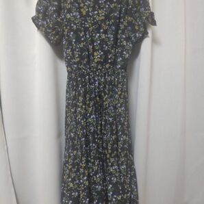 INGNI 花柄シフォンプリーツワンピース 黒 半袖