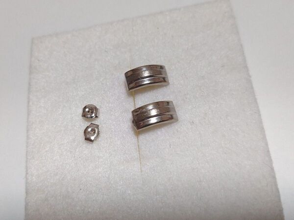 ジャンク 訳有り ポスト刻印K14WG キャッチ刻印WG ピアス 約0.69g