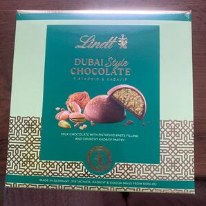 リンツ ドバイスタイルチョコレート プラリネ