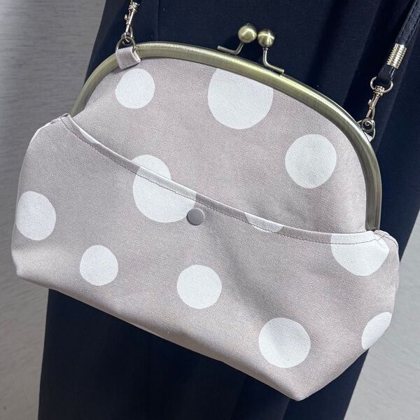 売り切り価格☆POPO☆ハンドメイド☆がま口ショルダーバッグ☆外ポケット付き