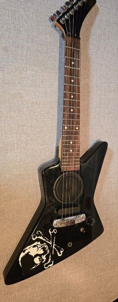 K-garage アンプ内蔵 エレキギター エクスプローラー