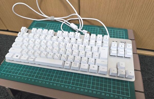 Logicool K835 TKL メカニカルキーボード ホワイト