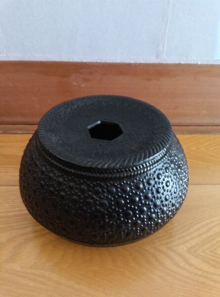 南部鉄器 茶こぼし 茶道具 南部鉄輪 サビあり 岩鋳 在銘有り 鉄製 刻印 建水