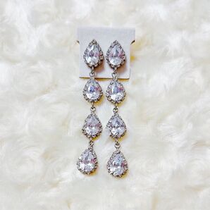 ロングピアス シルバー ストーン 韓国 ゴージャス 未使用