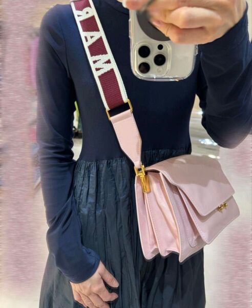 美品 MARNI バッグ