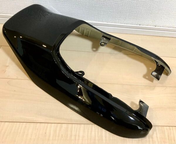 【迅速発送!】CB400SF NC31 ブラック リアカウル 光沢ブラック 塗装済み シートカウル テールカウル 黒 純正互換