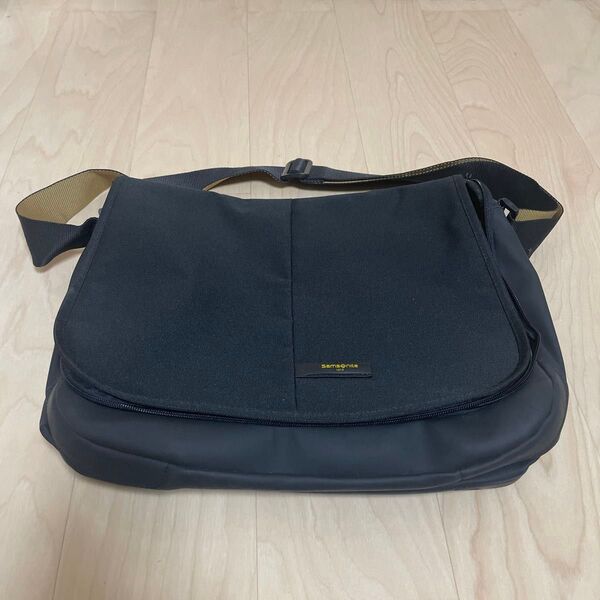 Samsonite ショルダーバッグ ブラック