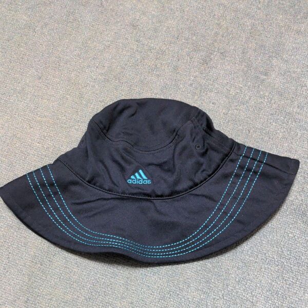adidas バケットハット ネイビー