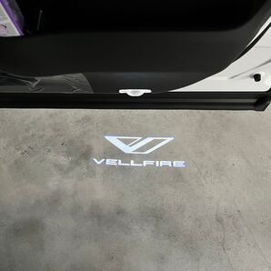 新品激レア!高照度 高品質 純正デザイン 40系 ヴェルファイア LED プロジェクション カーテシ イルミ 簡単装着 動作確認済
