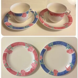未使用 ジバンシー カップ& ソーサー2客とケーキ皿セット