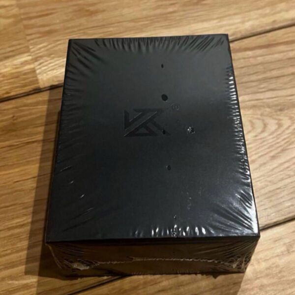 新品未開封 KZ ZAX 7BA+1DD バイブリッド イヤホン IEM