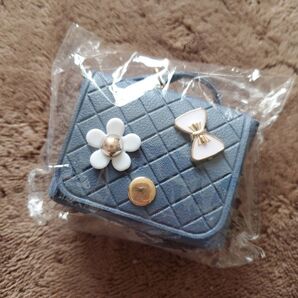 新品 未開封 キーホルダー イヤホンケース ミニポーチ アクセサリー 小物入れ 未使用