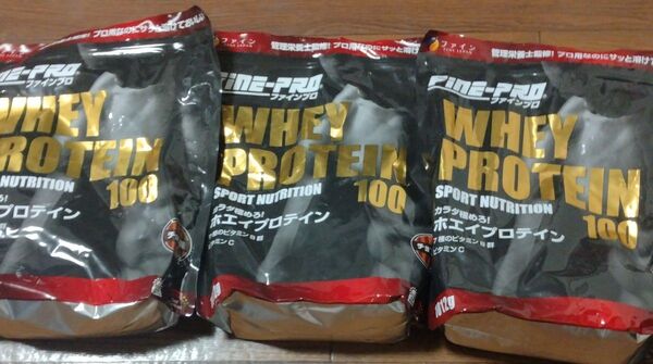 ファインプロ ホエイプロテイン100 チョコ味 1.1kg × 3 個