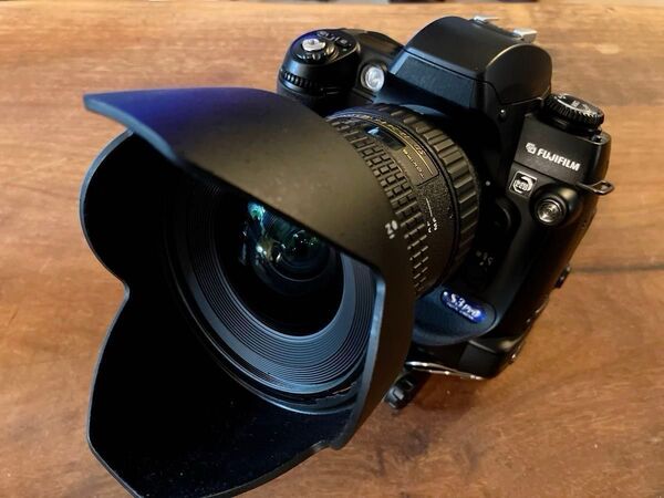 激レア FUJIFILM FinePix S3Pro Fマウント青バッジ TOKINA 12-24mm F4 pentaxストロボ