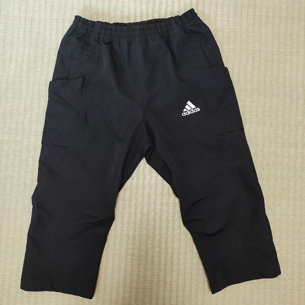 adidas キッズ シャカシャカ ブラックハーフパンツ 130センチ