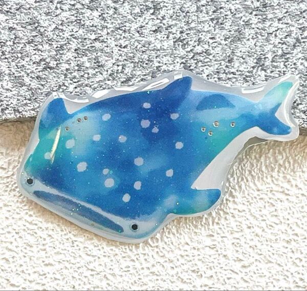 ジンベイザメ 海の生き物 水族館 ブローチ チャーム ピンバッジ マーカー 目印