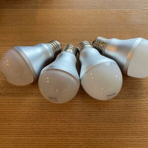 TOSHIBA LED電球 E26 電球色 4個セット