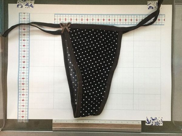 ブラジリアンTバックハーフバック黒に白ドット