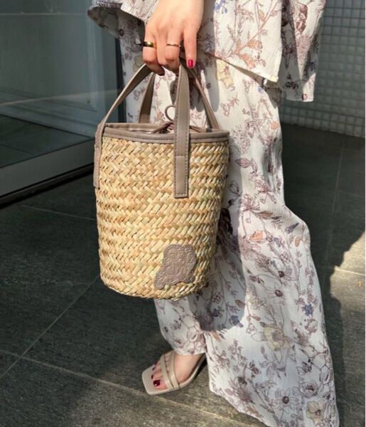 SNIDEL HOME スナイデルホームベージュ かごバッグ 美品 ショルダーバッグ 夏服 バスケット 編み トートバッグ