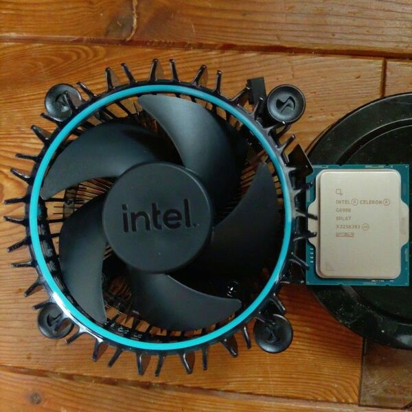 Intel Celeron G6900 ES 3.4GHz CPUクーラー付き LGA1700 動作品