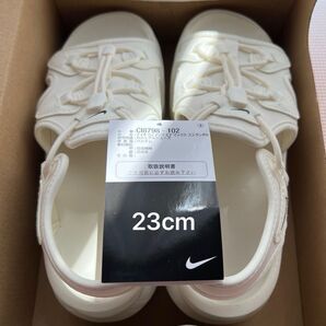 【GW限定価格9日12時まで】NIKE エアマックス ココ ウィメンズサンダル クリーム23cm