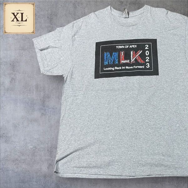 【US古着】グレー XL Tシャツ 半袖 レギュラー プリント メンズ レディース 大きいサイズ オーバーサイズGILDAN